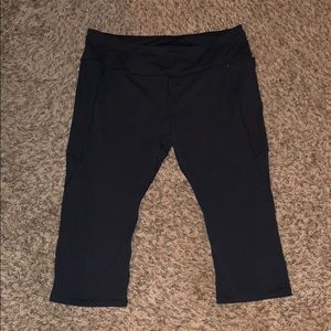 Calia by Carrie Underwood cropped leggings